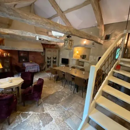 Grande Maison Avec Piscine Chauffee Au Clos Cache! Prázdninový dům