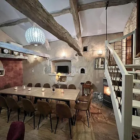 Grande Maison Avec Piscine Chauffee Au Clos Cache! Escamps (Lot)